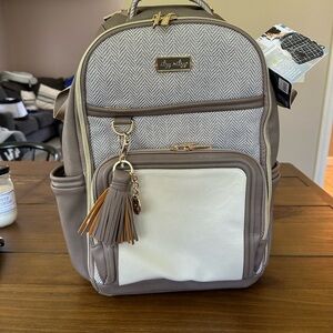 Itzy Ritzy Boss Plus Diaper Bag Backpack - Vanilla Latte NWT